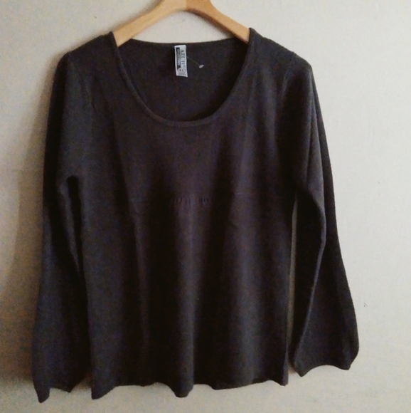 Azur collection's bell sleeve lightweight sweater NWOT - Picture 3 of 12